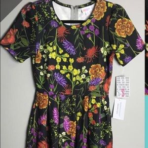 LuLaRoe Small Floral Amelia